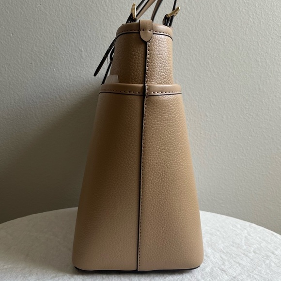 MICHAEL KORS-NWT Winston MD TZ Pocket Tote Bag in Camel - Picture 6 of 13